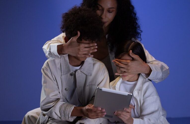 How to Protect Your Eyes During Screen Time: Simple and Effective Tips